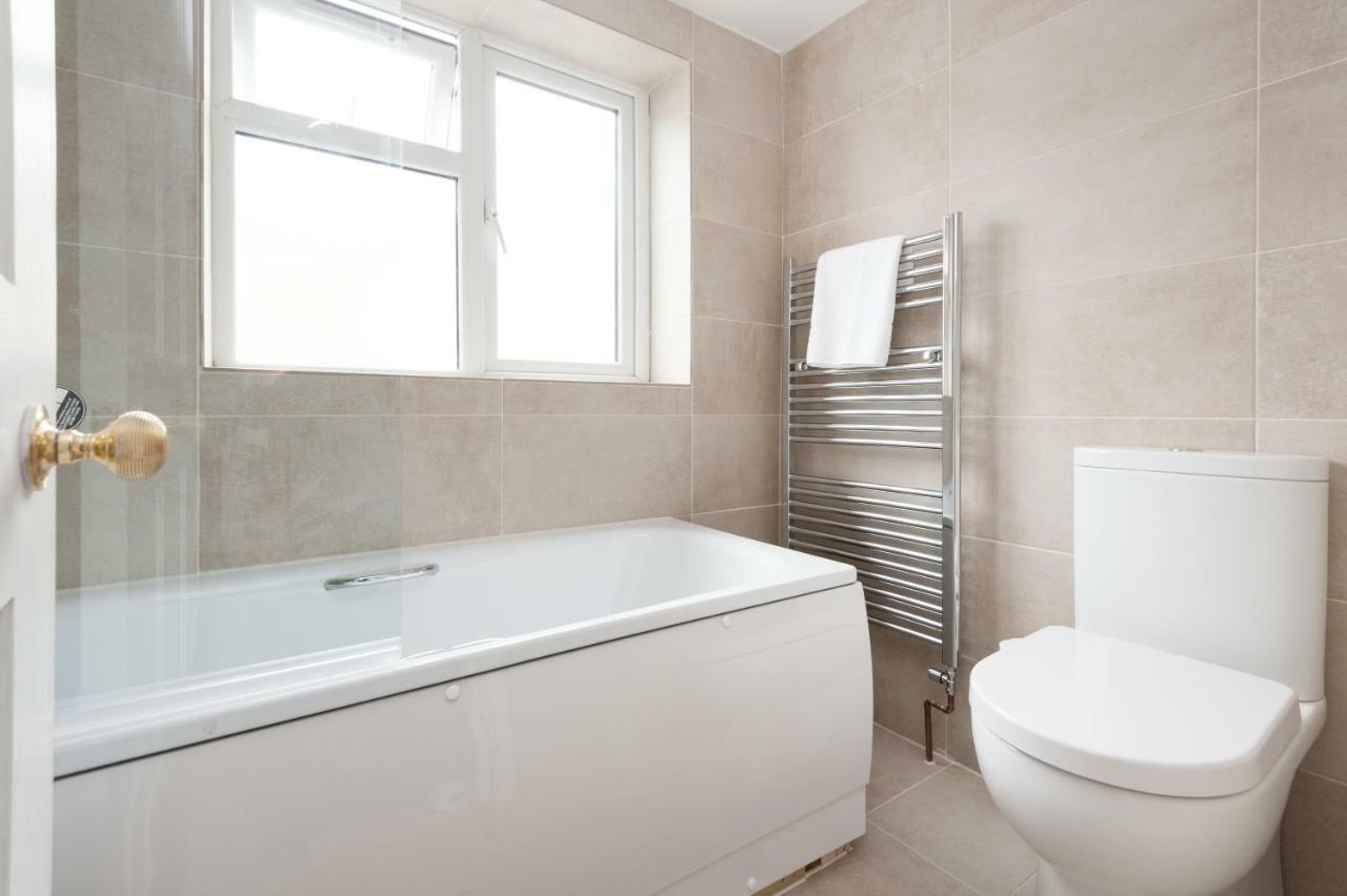 Sea Breeze Cottage With Parking By Myholidaylet Brighton Екстериор снимка